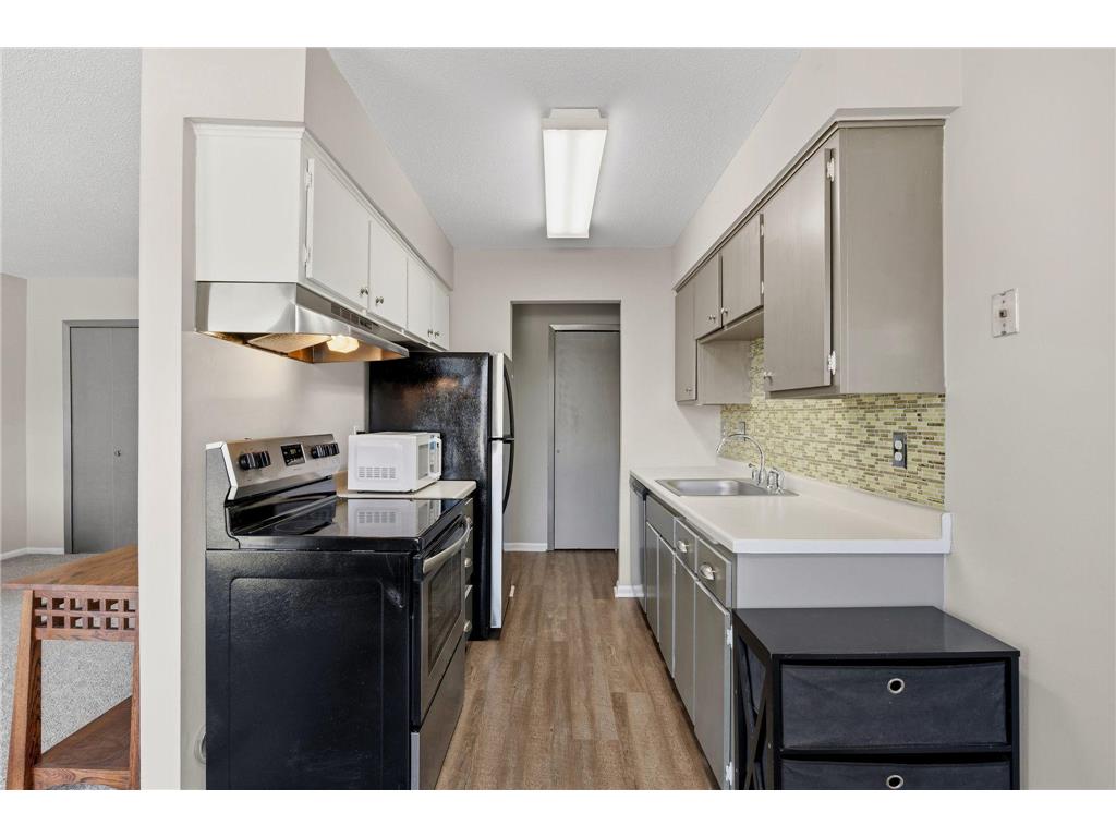 810 9th Avenue S #8 Hopkins MN 55343 7062051 image3