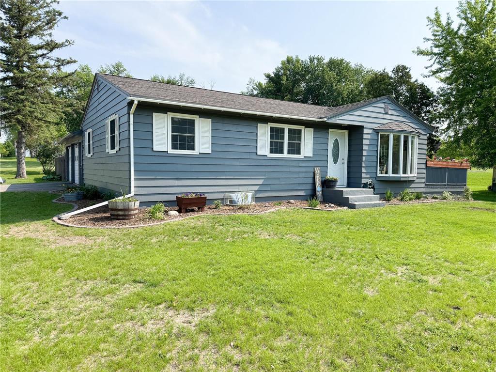 810 E Division Street Elbow Lake MN 56531 6733358 image1