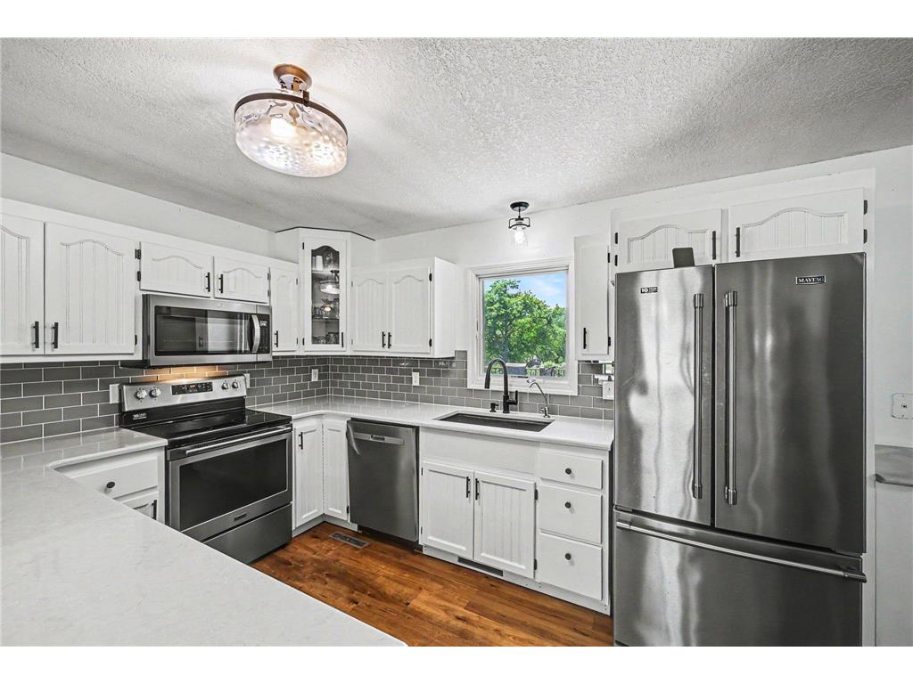 810 Hillcrest Drive Montgomery MN 56069 7079592 image4
