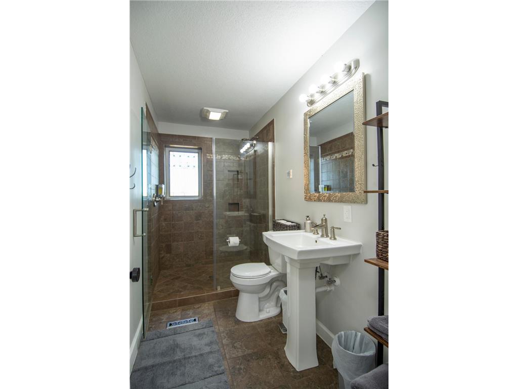 810 Main Street W Isle MN 56342 - Mille Lacs Lake 6797743 image20