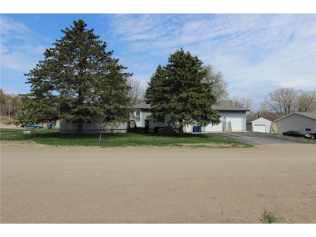 810 Maple Street Henderson MN 56044 6519780 image1