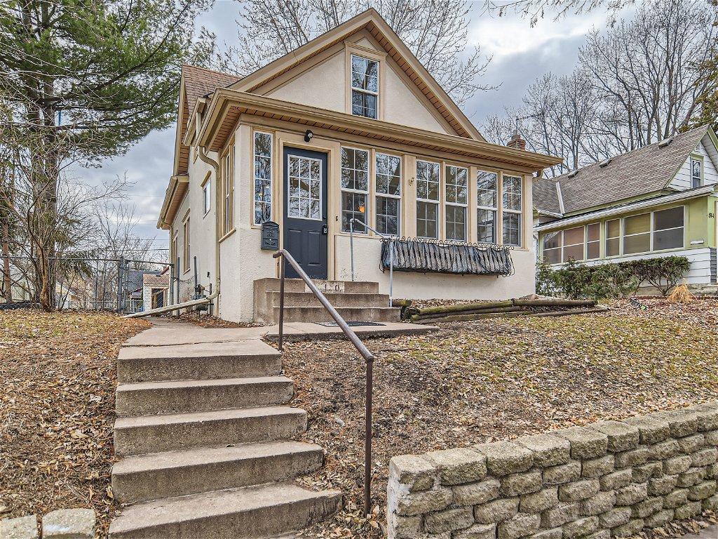810 Minnehaha Avenue W Saint Paul MN 55104 6489495 image1