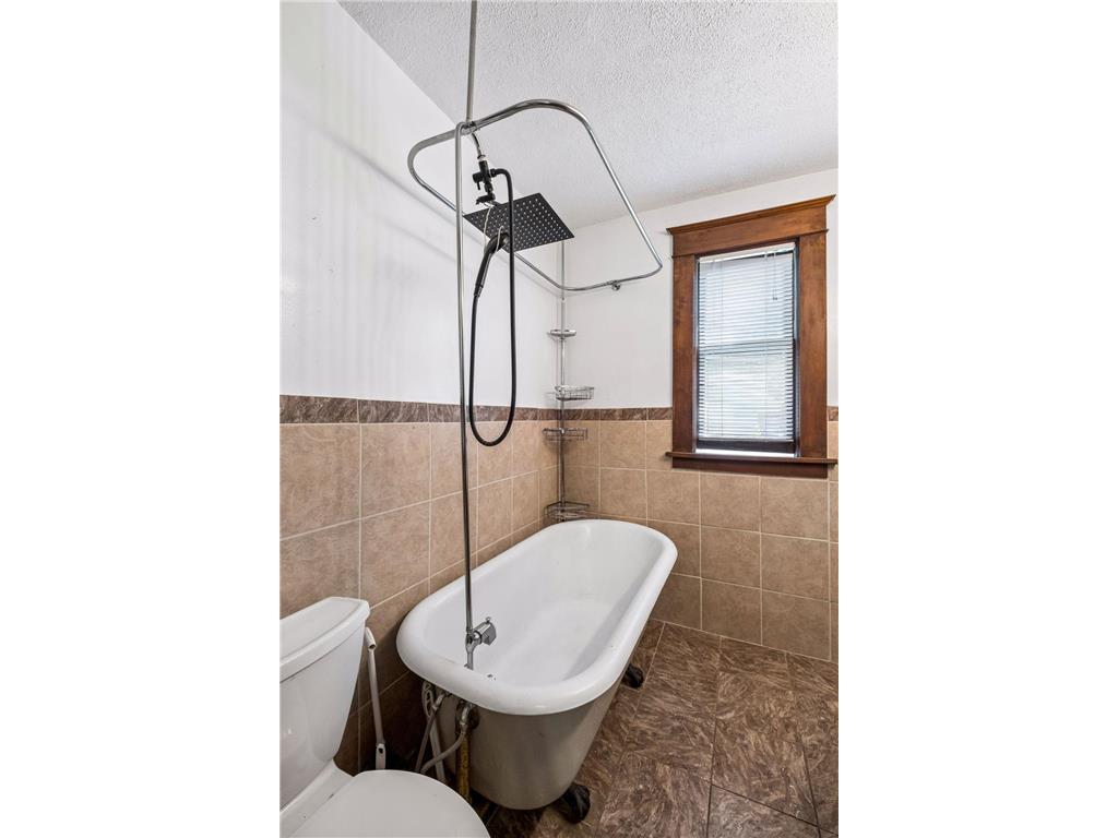 810 Randolph Avenue Saint Paul MN 55102 7098953 image19