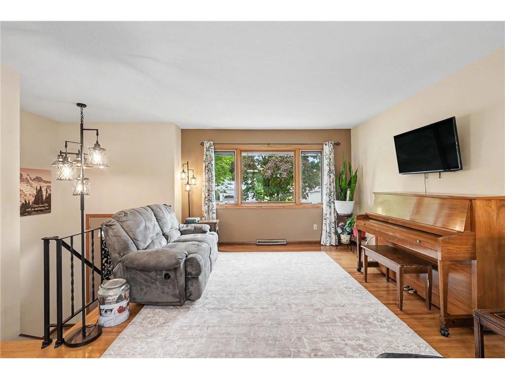 810 Sunny Lane Anoka MN 55303 7100242 image3