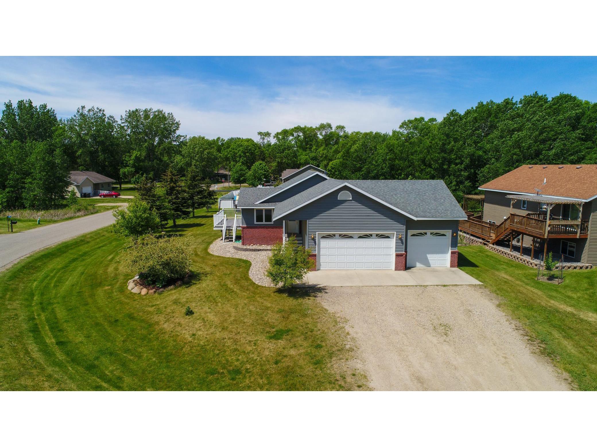 810 Thomas Drive NE, Alexandria, MN 56308 MLS 5767086 Edina Realty