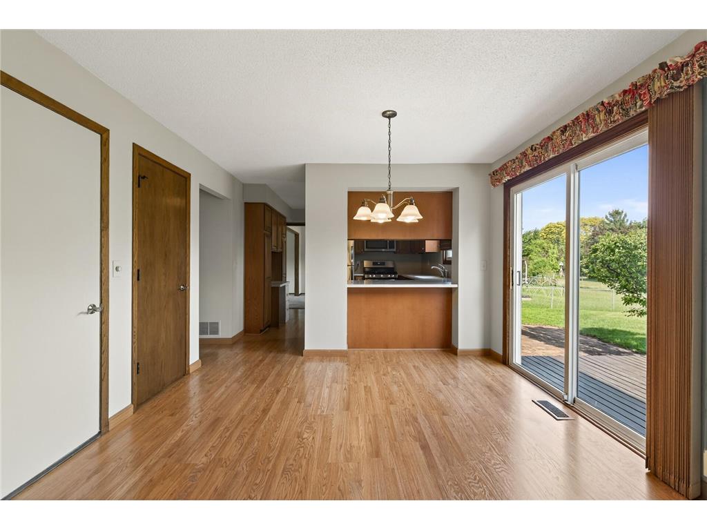 8100 W 102nd Street Bloomington MN 55438 7080003 image10