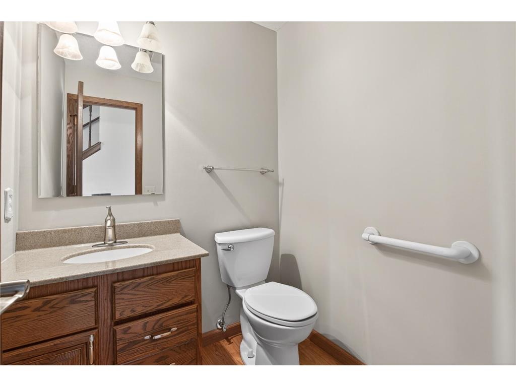 8100 W 102nd Street Bloomington MN 55438 7080003 image14