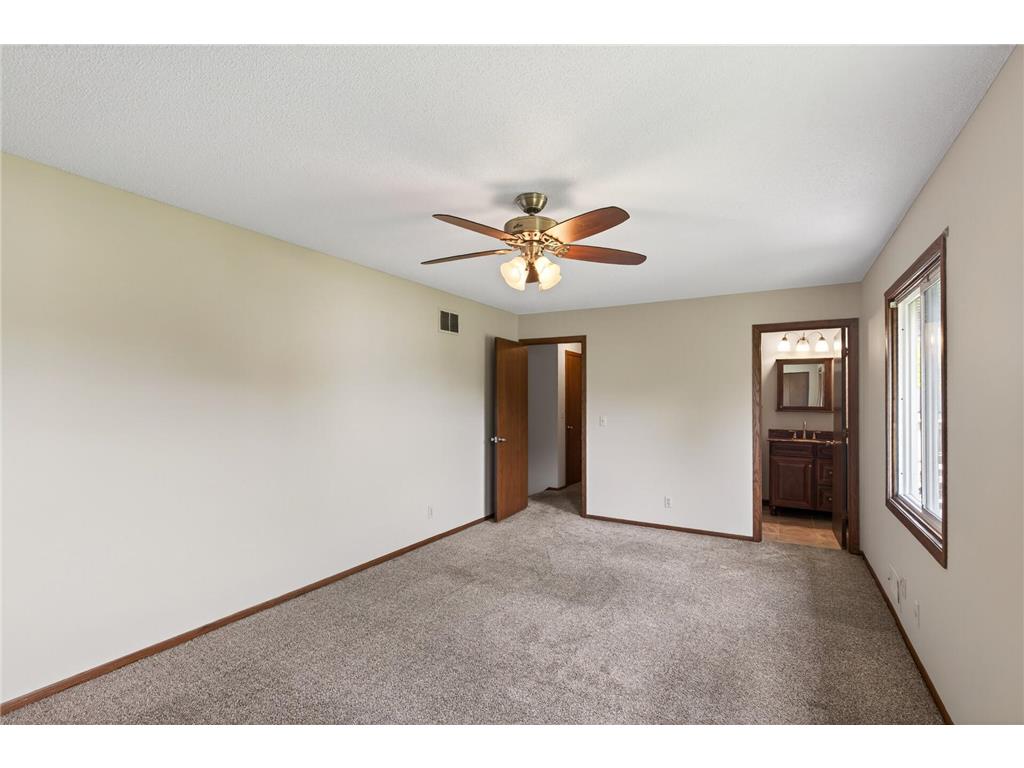 8100 W 102nd Street Bloomington MN 55438 7080003 image20