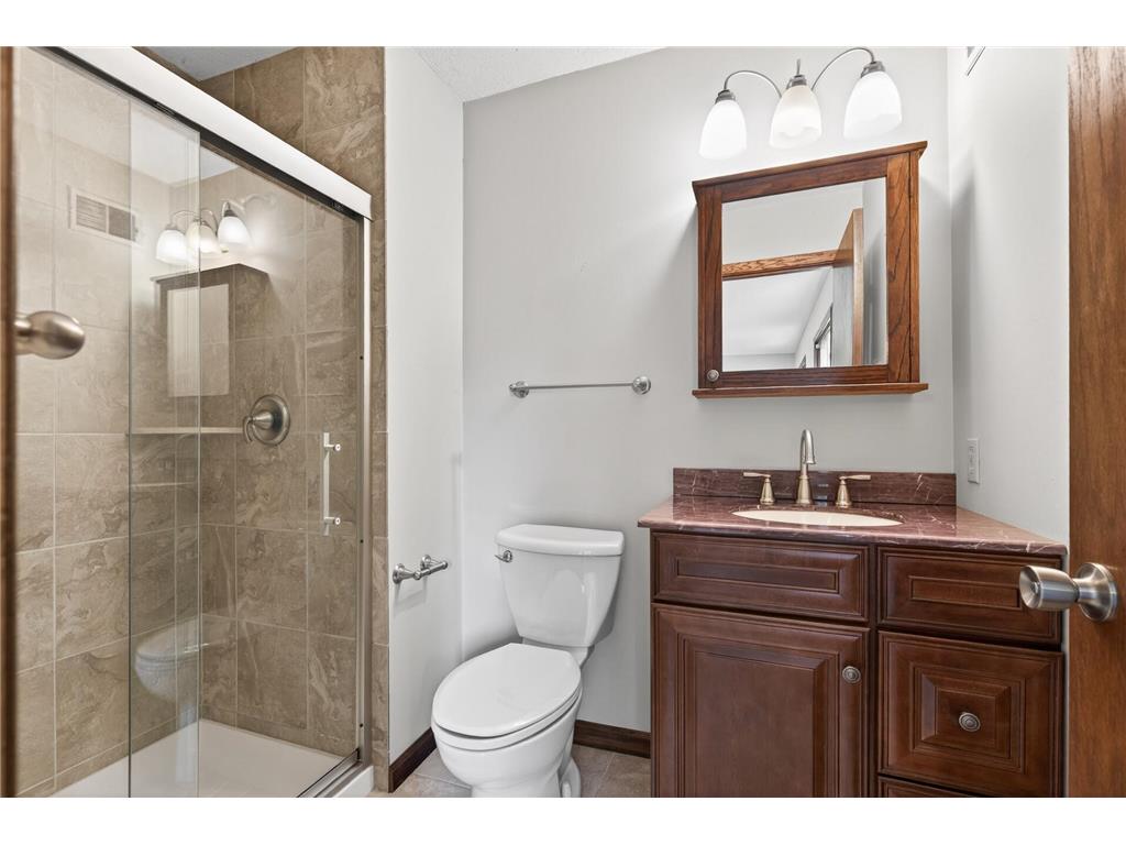 8100 W 102nd Street Bloomington MN 55438 7080003 image21