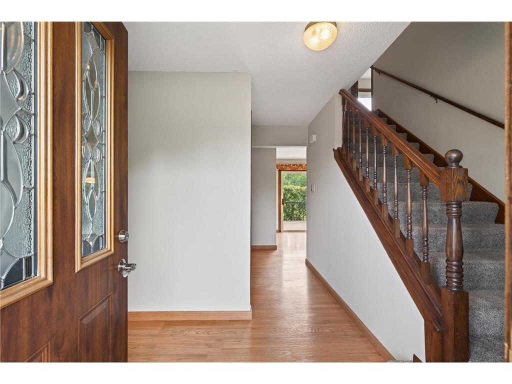 8100 W 102nd Street Bloomington MN 55438 7080003 image3