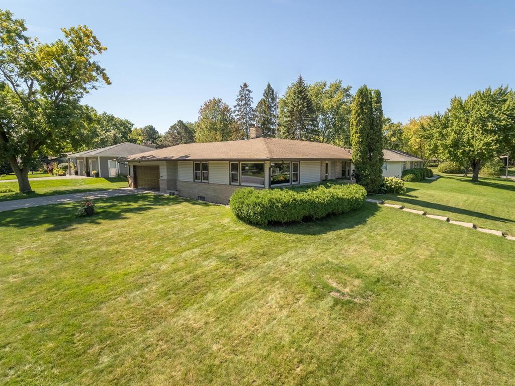 8101 25th Avenue N Golden Valley MN 55427 6073678 image1