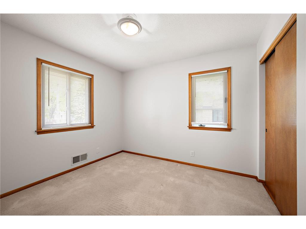 8101 47th Avenue N New Hope MN 55428 7074346 image12