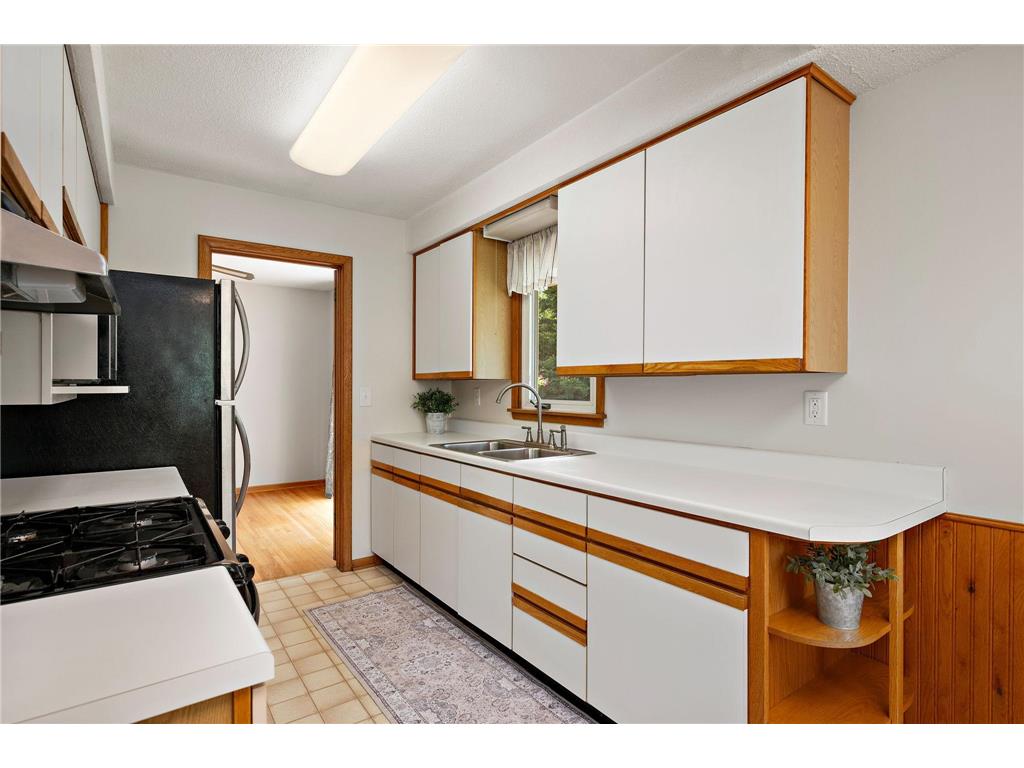 8101 47th Avenue N New Hope MN 55428 7074346 image8
