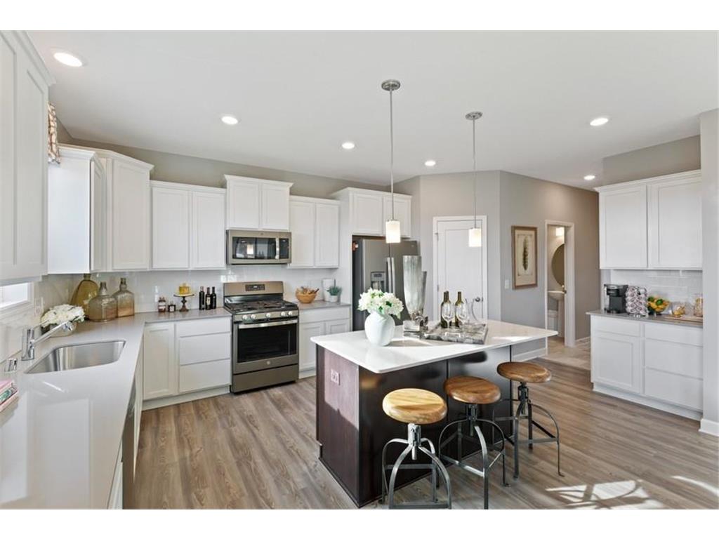 8105 186th Street W Lakeville MN 55044 6417489 image1