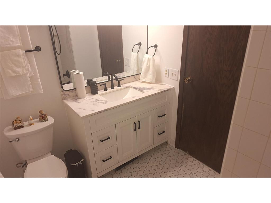 8106 Groveland Road Mounds View MN 55112 7059489 image11