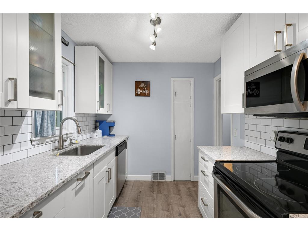 8108 3rd Avenue S Bloomington MN 55420 7077615 image12