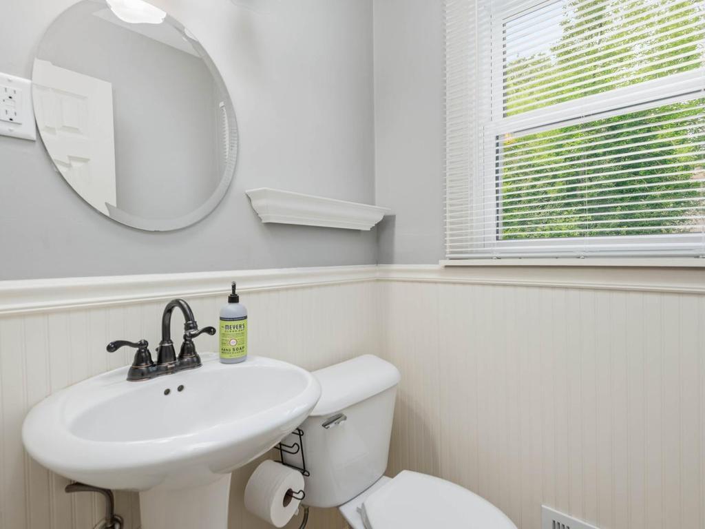8108 Ensign Curve Bloomington MN 55438 7099015 image19