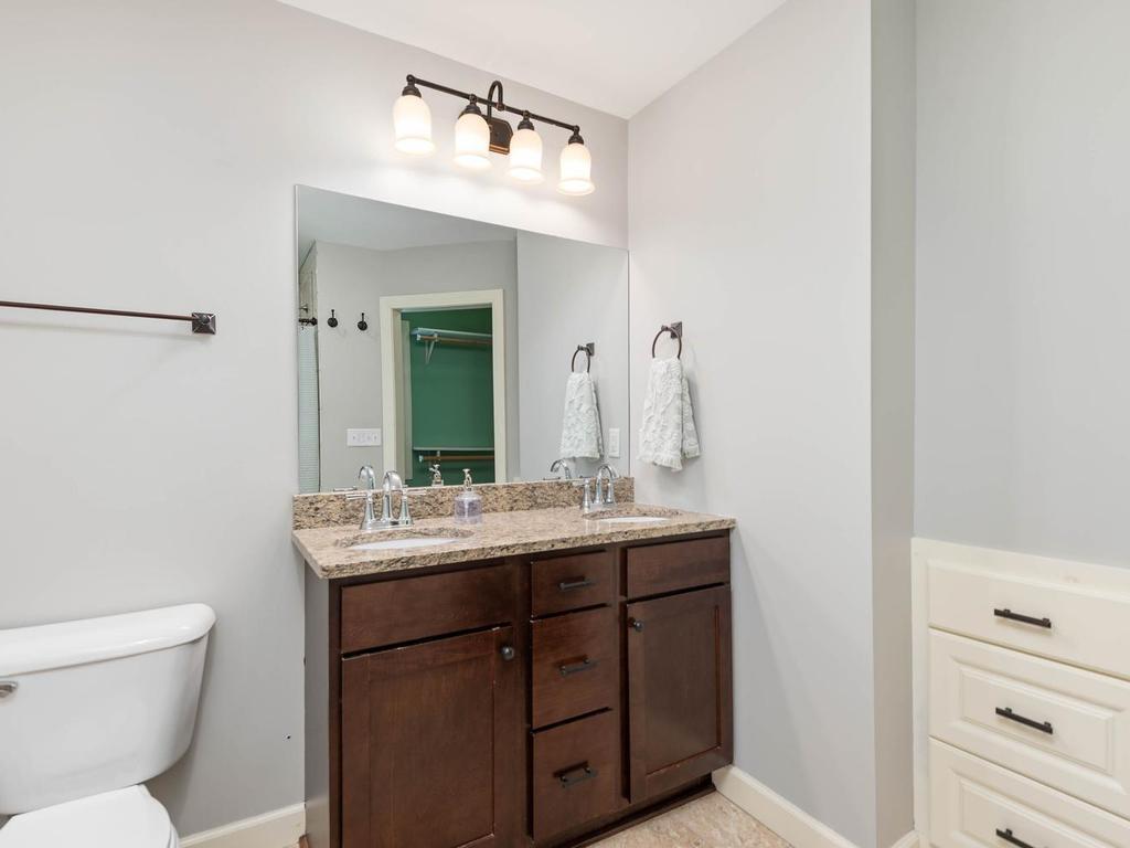 8108 Ensign Curve Bloomington MN 55438 7099015 image20