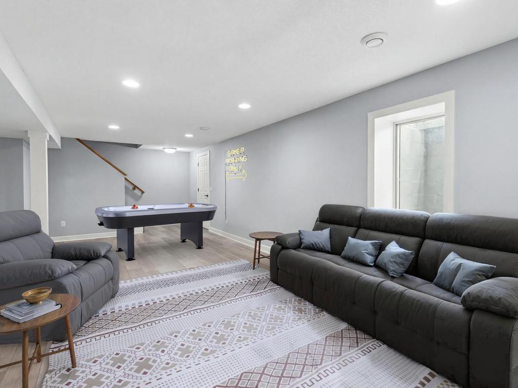 8108 Ensign Curve Bloomington MN 55438 7099015 image24