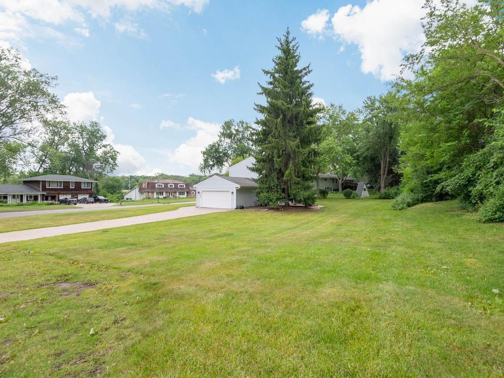 8108 Ensign Curve Bloomington MN 55438 7099015 image27
