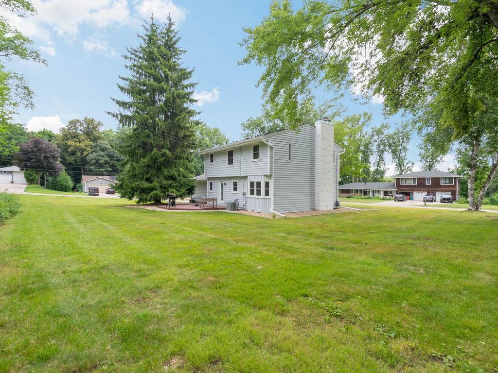 8108 Ensign Curve Bloomington MN 55438 7099015 image29