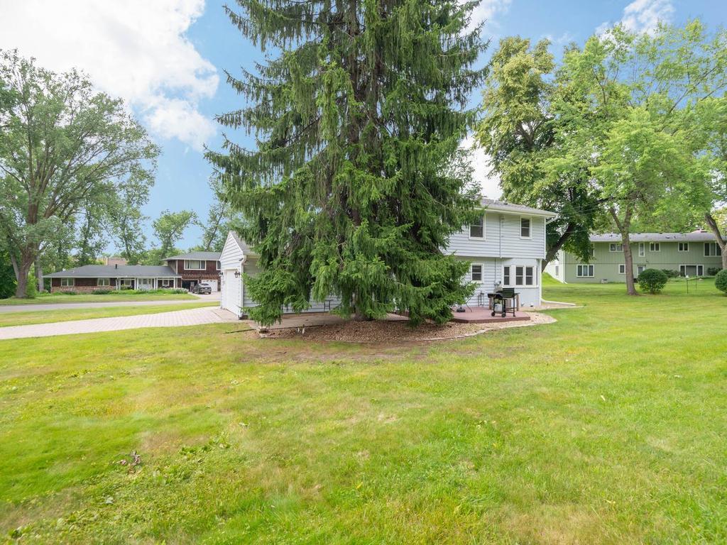 8108 Ensign Curve Bloomington MN 55438 7099015 image32