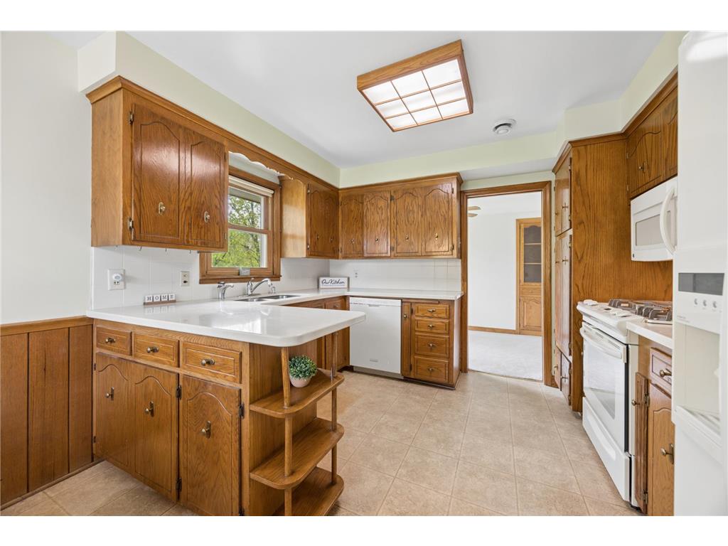 8108 Mount Curve Boulevard Brooklyn Park MN 55445 7071447 image10