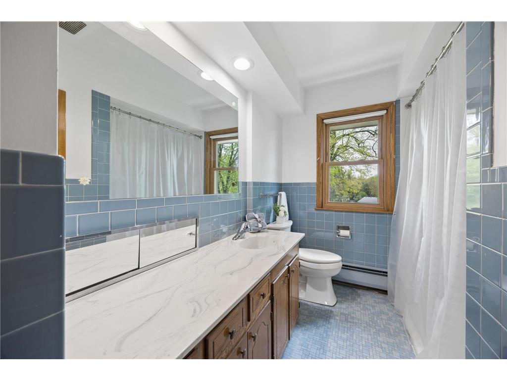 8108 Mount Curve Boulevard Brooklyn Park MN 55445 7071447 image16