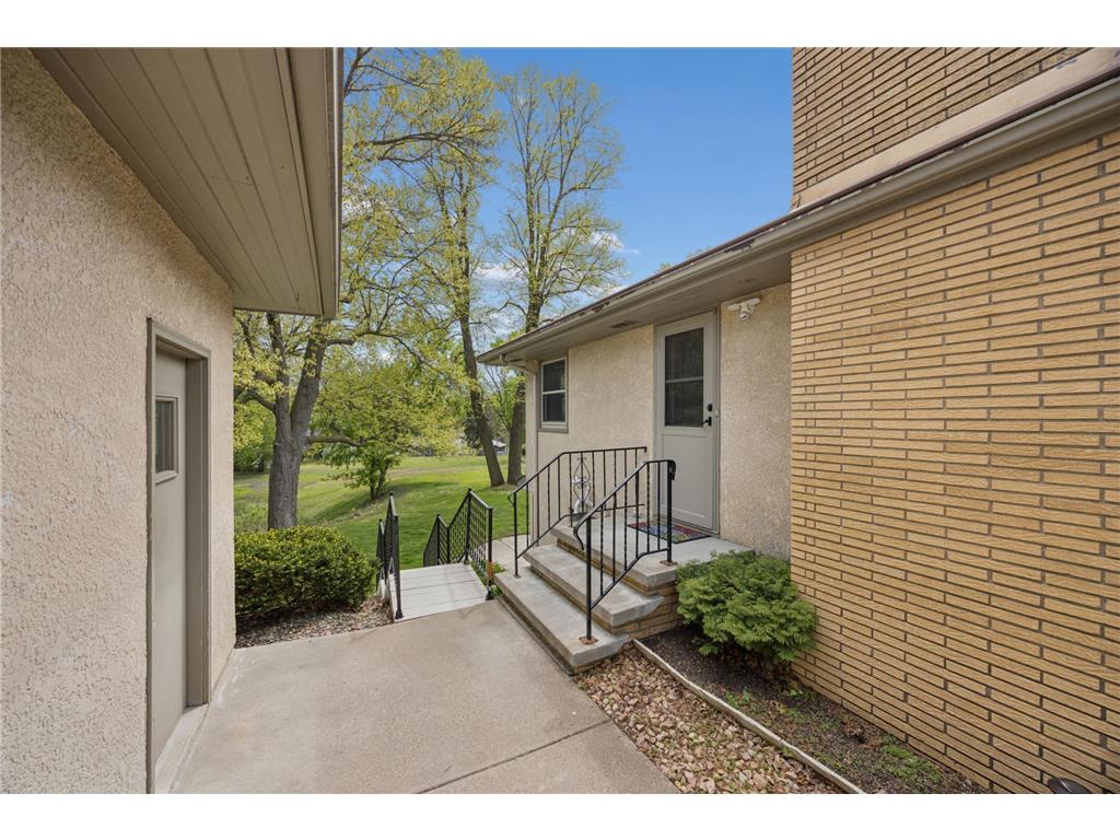 8108 Mount Curve Boulevard Brooklyn Park MN 55445 7071447 image23