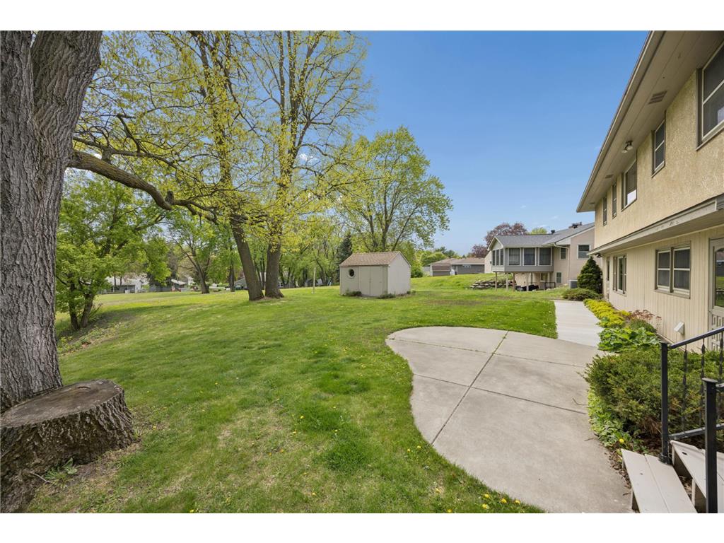 8108 Mount Curve Boulevard Brooklyn Park MN 55445 7071447 image24