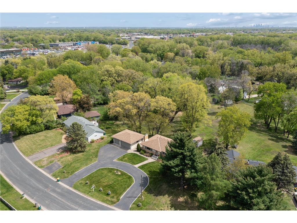 8108 Mount Curve Boulevard Brooklyn Park MN 55445 7071447 image34