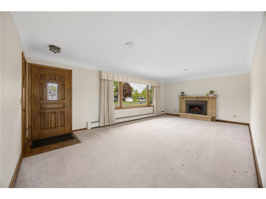 8108 Mount Curve Boulevard Brooklyn Park MN 55445 7071447 image4
