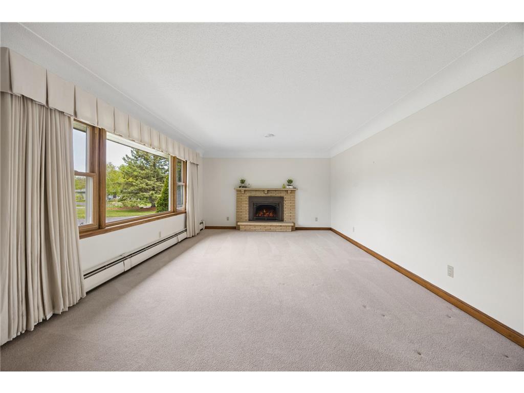8108 Mount Curve Boulevard Brooklyn Park MN 55445 7071447 image5
