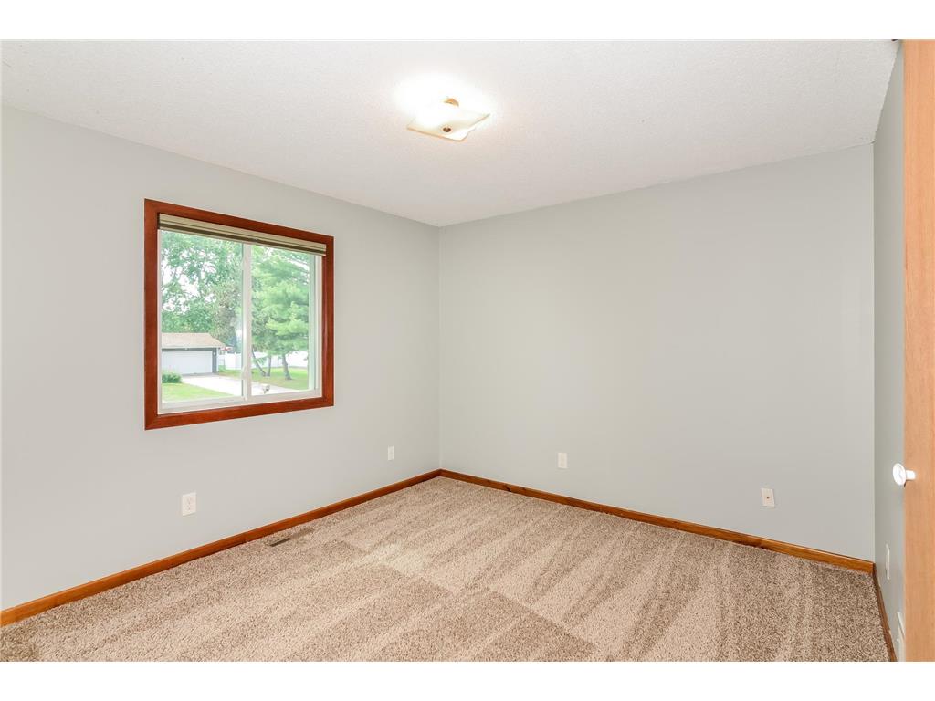 8108 N College Park Drive Brooklyn Park MN 55445 7014611 image11