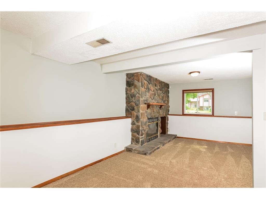 8108 N College Park Drive Brooklyn Park MN 55445 7014611 image8