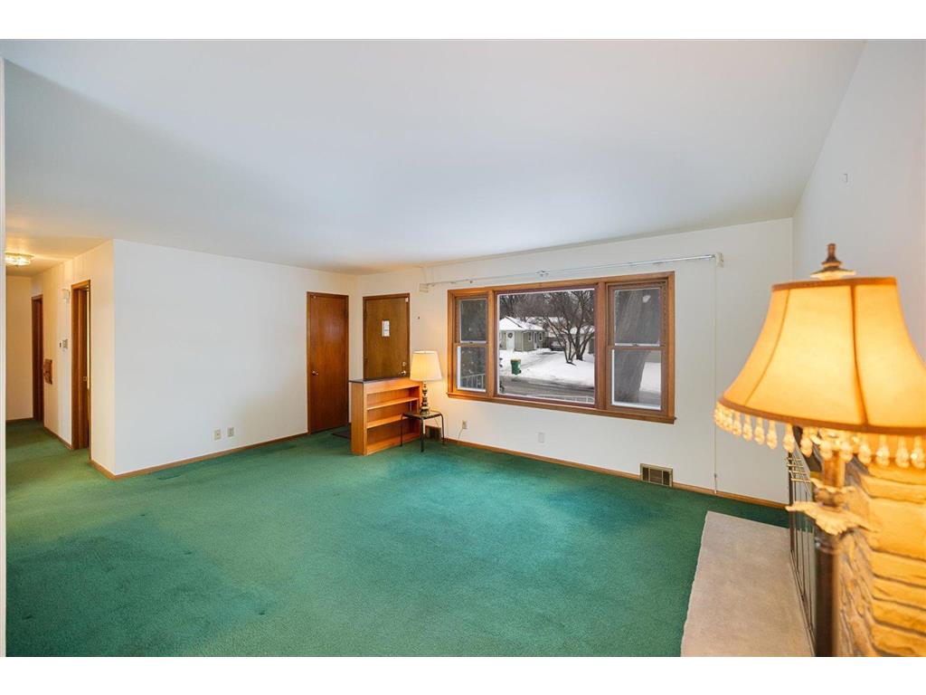 8109 30th Avenue N Crystal MN 55427 7005525 image10