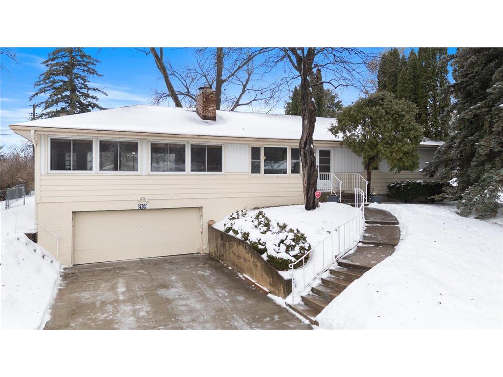 8109 30th Avenue N Crystal MN 55427 7005525 image2