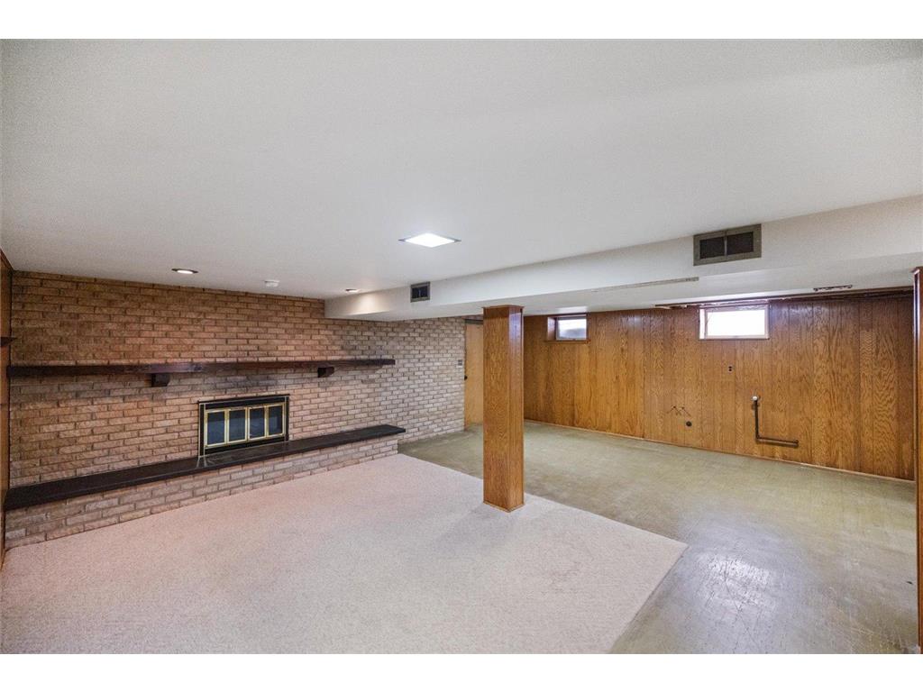 8109 30th Avenue N Crystal MN 55427 7005525 image24