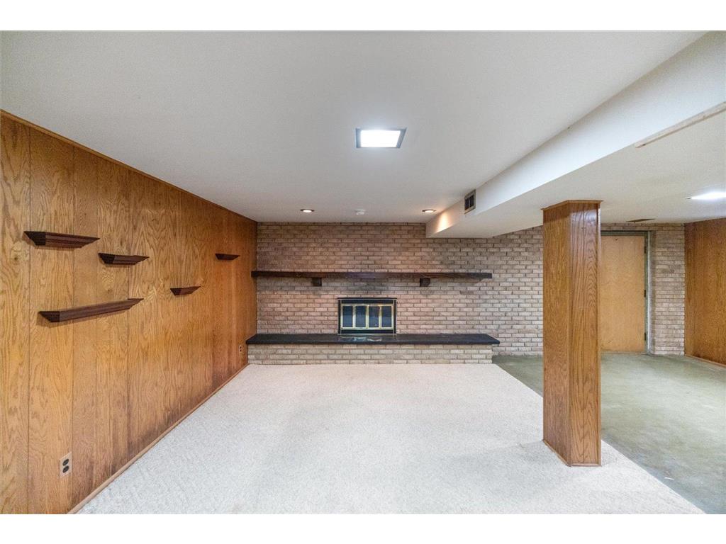 8109 30th Avenue N Crystal MN 55427 7005525 image25