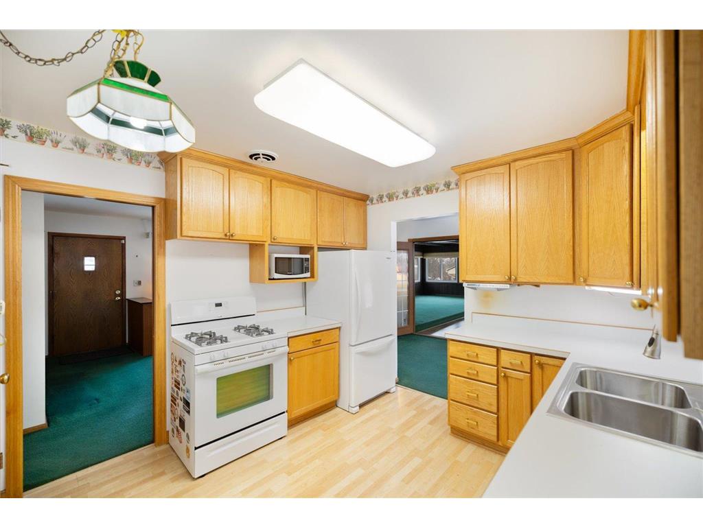 8109 30th Avenue N Crystal MN 55427 7005525 image4