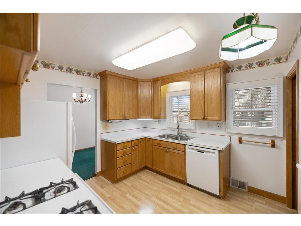 8109 30th Avenue N Crystal MN 55427 7005525 image5