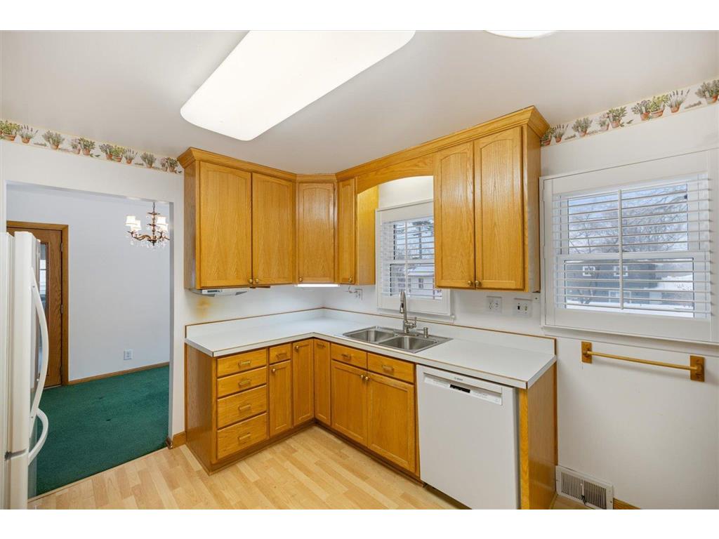 8109 30th Avenue N Crystal MN 55427 7005525 image6