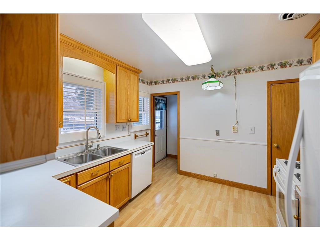 8109 30th Avenue N Crystal MN 55427 7005525 image7