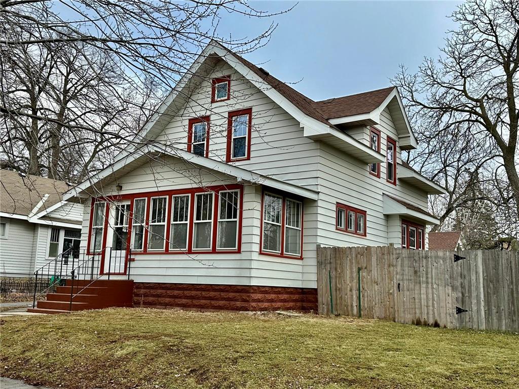 811 3rd Street SE Willmar MN 56201 6483108 image1