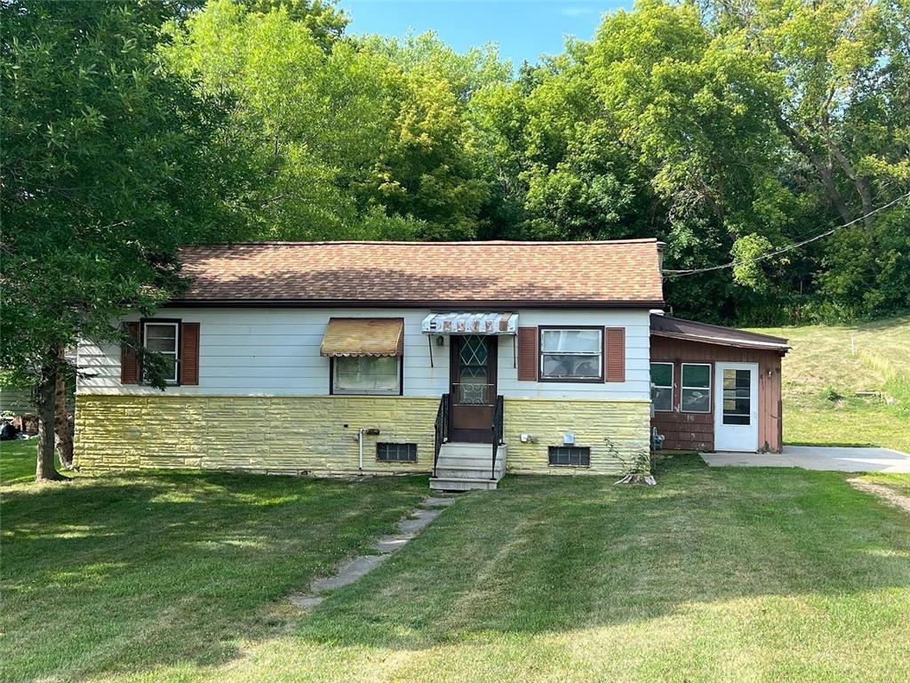 811 Benton Street Waterville MN 56096 6406238 image1