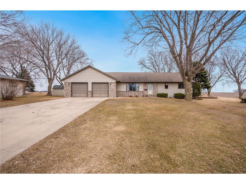 811 Burton Lane Fairmont MN 56031 7023142 image1
