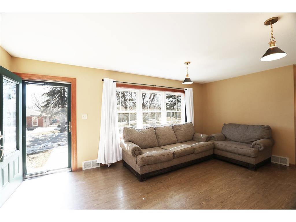 811 N 7th Street Virginia MN 55792 7039764 image3