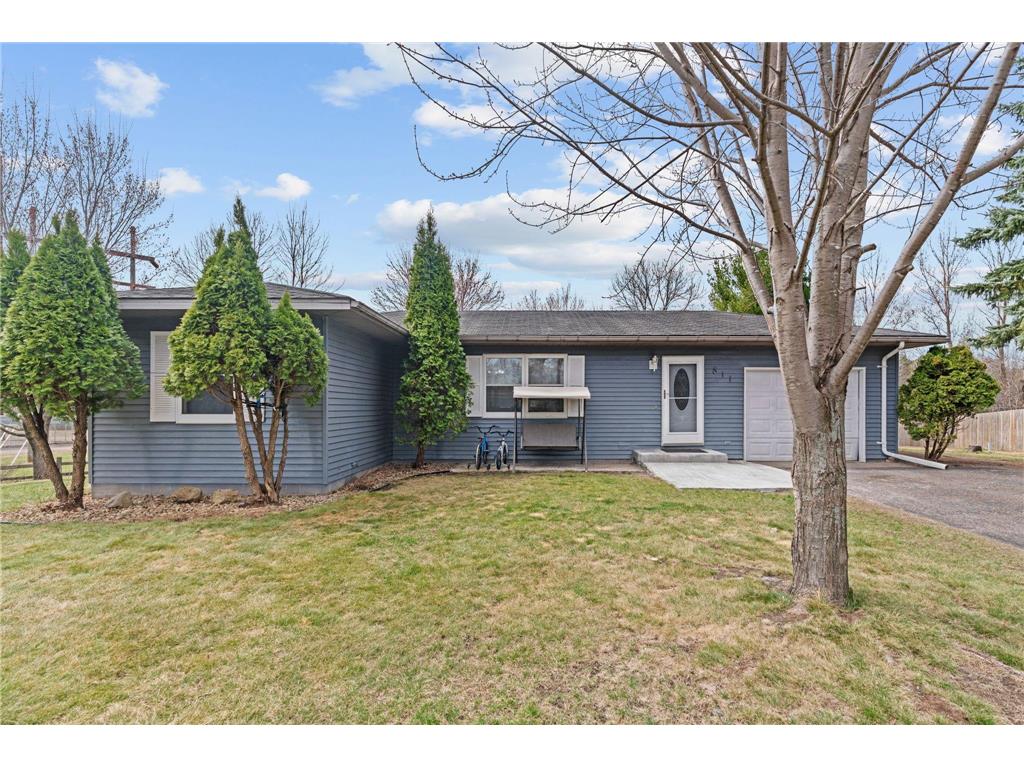 811 Page Street SW Isanti MN 55040 7056147 image1