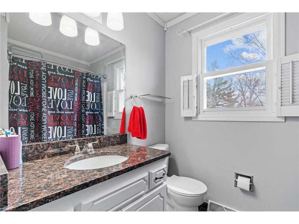 811 Page Street SW Isanti MN 55040 7056147 image26