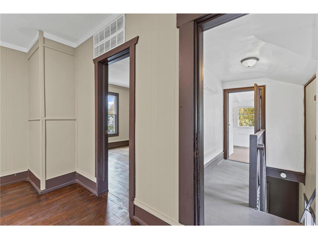 811 Queen Avenue N Minneapolis MN 55411 6807437 image17